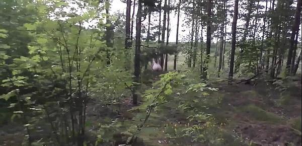  Horny Girlfriend Loves To Walk Naked In The Woods